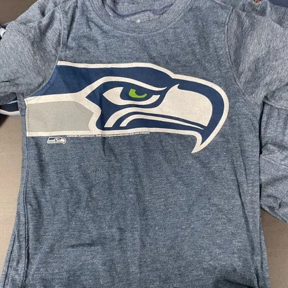 lot of 25 seattle seahawks shirts nfl football